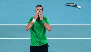 BLG2-0横扫WBG，豪取3连胜！Knight炸弹人效果奇佳，伤害爆炸